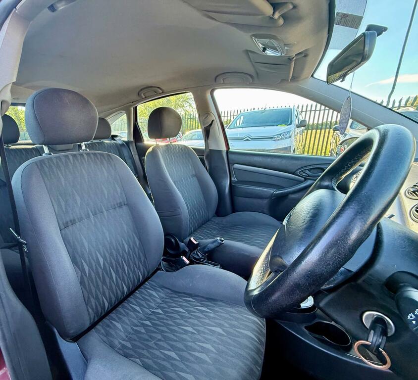 Ford Focus 1.8 Ghia Genuine 62000 Miles From New Silver #38
