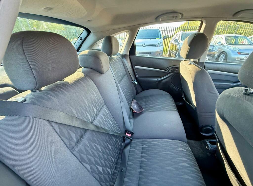 Ford Focus 1.8 Ghia Genuine 62000 Miles From New Silver #35
