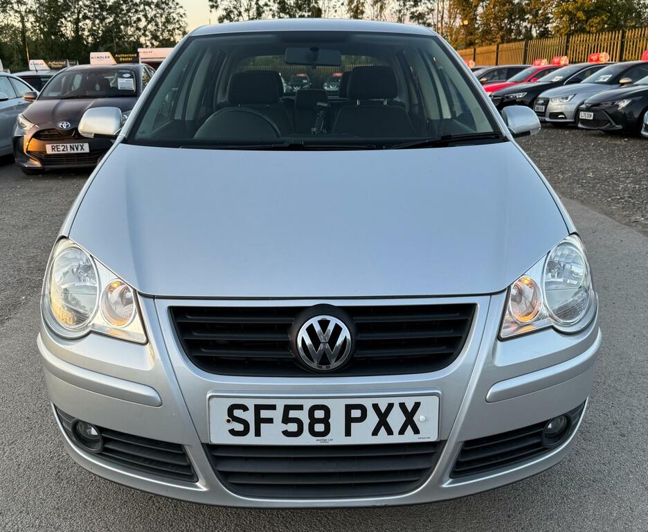 Volkswagen Polo Match 5-Door Silver #7