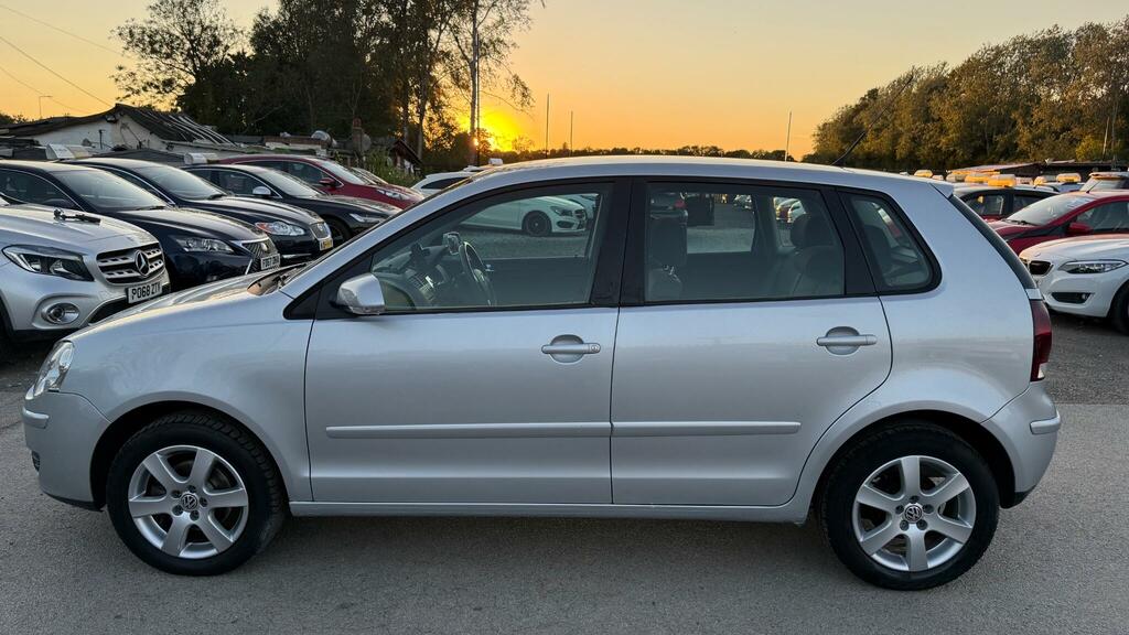 Volkswagen Polo Match 5-Door Silver #14