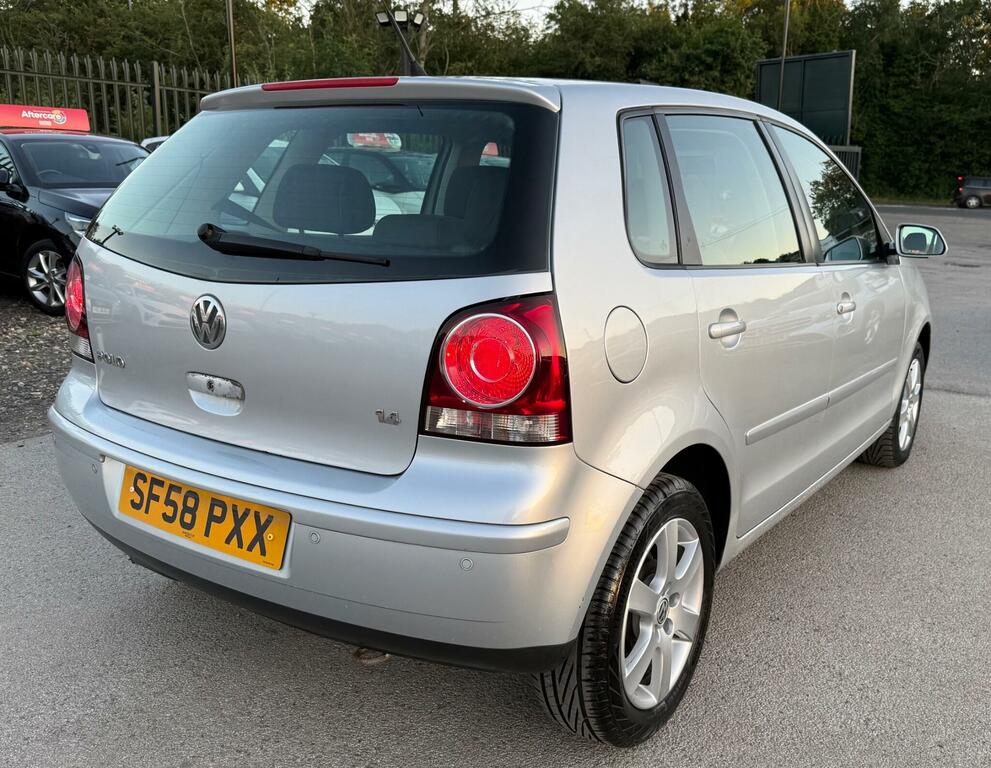 Volkswagen Polo Match 5-Door Silver #23