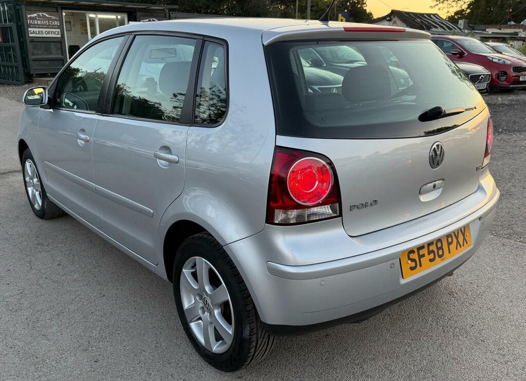Volkswagen Polo Match 5-Door Silver #11