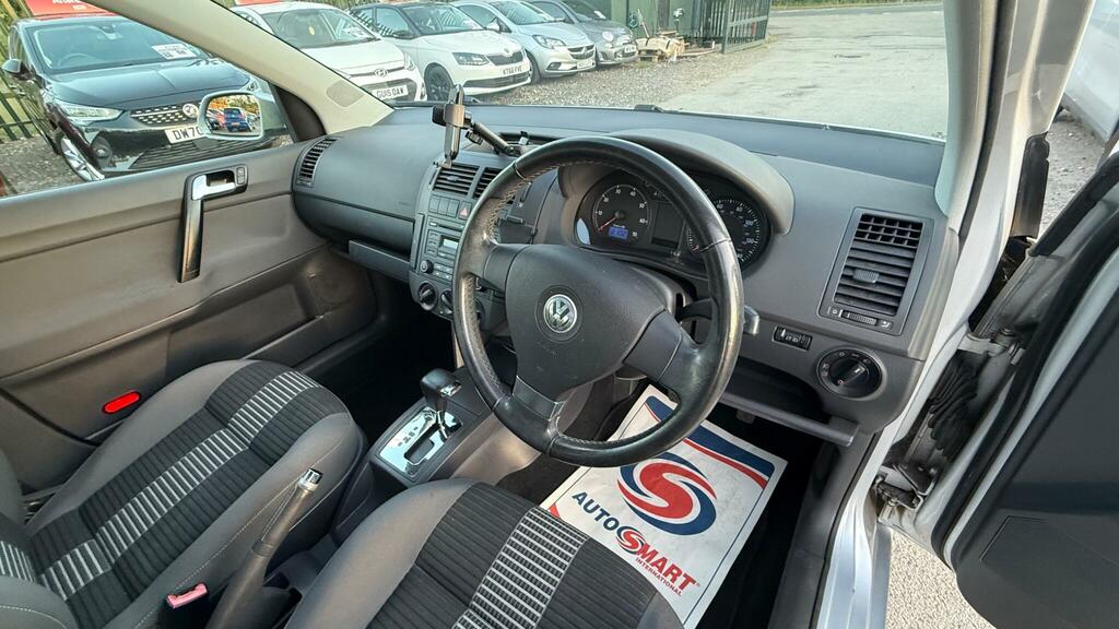 Volkswagen Polo Match 5-Door Silver #25