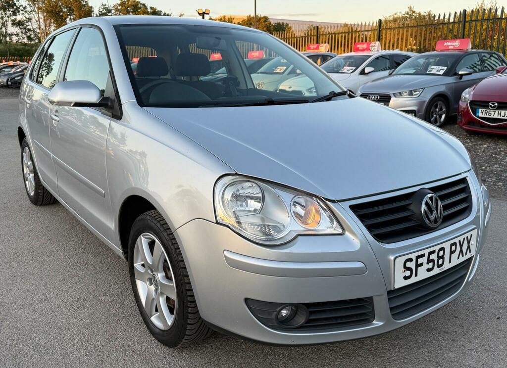 Volkswagen Polo Match 5-Door Silver #5