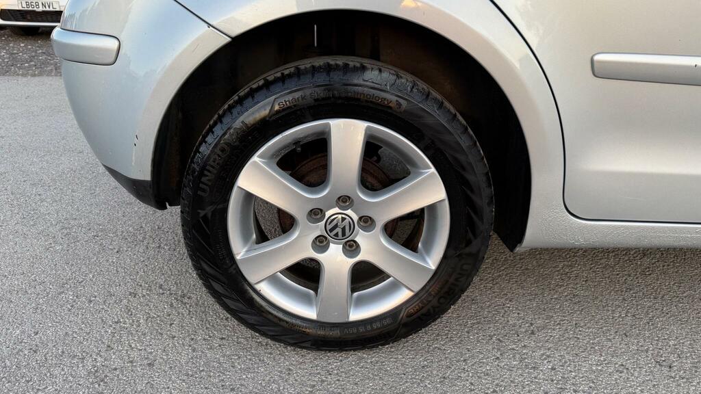 Volkswagen Polo Match 5-Door Silver #42