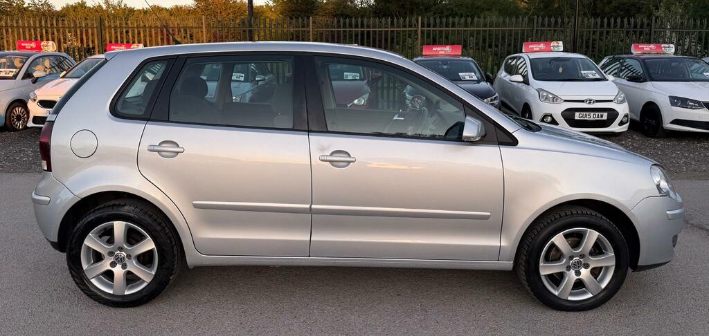 Volkswagen Polo Match 5-Door Silver #20