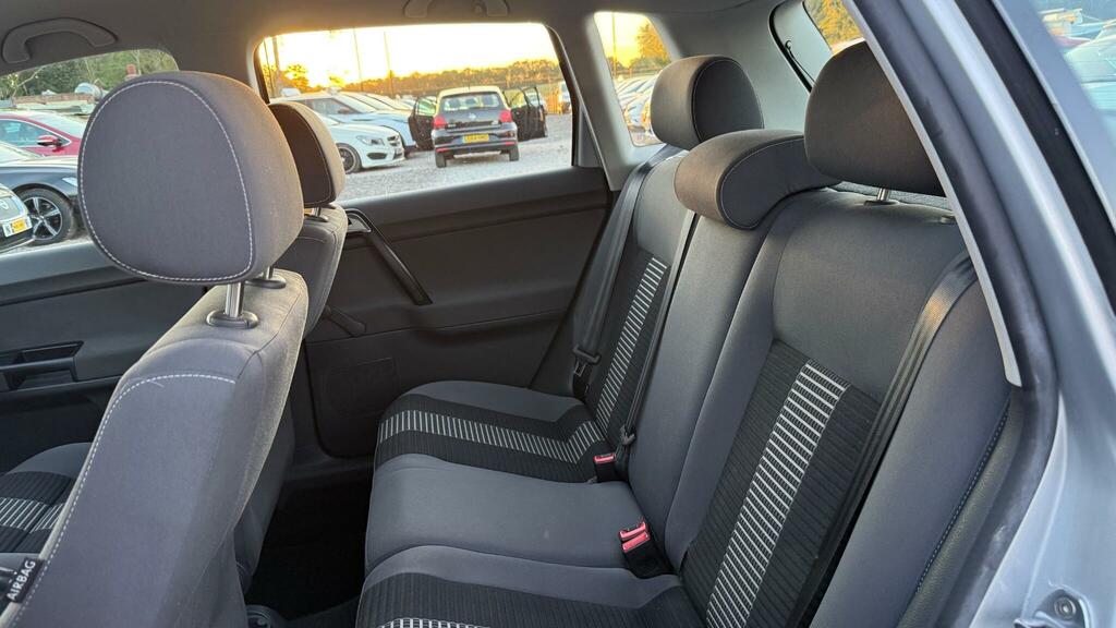 Volkswagen Polo Match 5-Door Silver #32