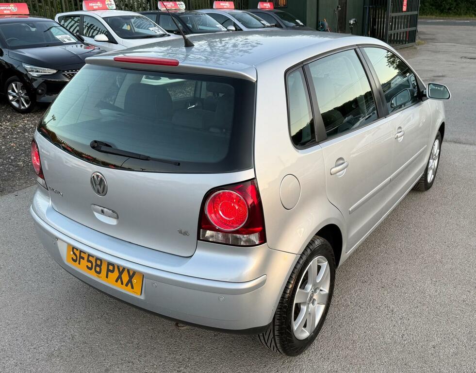 Volkswagen Polo Match 5-Door Silver #24