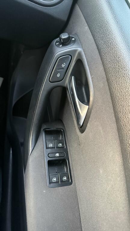 Volkswagen Polo Match 5-Door Silver #37
