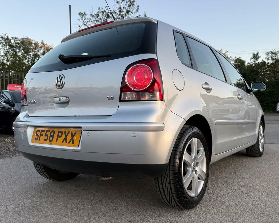 Volkswagen Polo Match 5-Door Silver #22