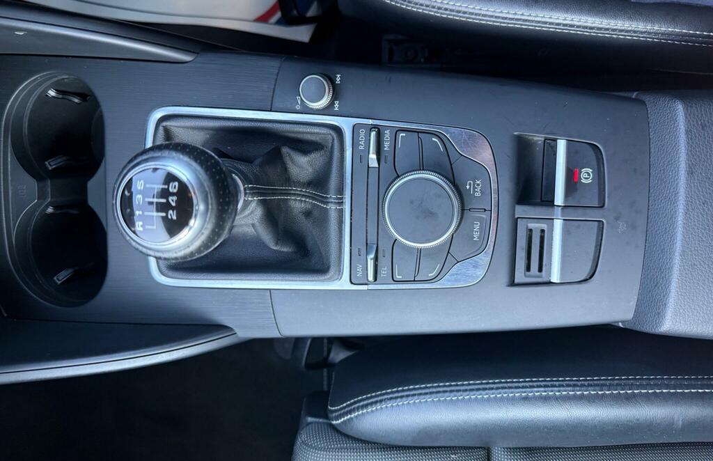 Audi A3 Audi A3 Sportback Sport 1.2 Tfsi 110 Ps S Tronic White #58