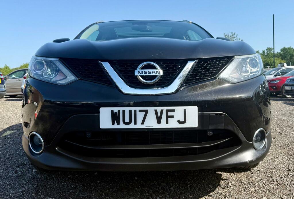 Nissan Qashqai Tekna Black #2