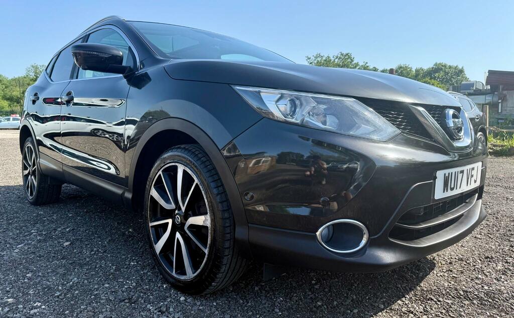 Nissan Qashqai Tekna Black