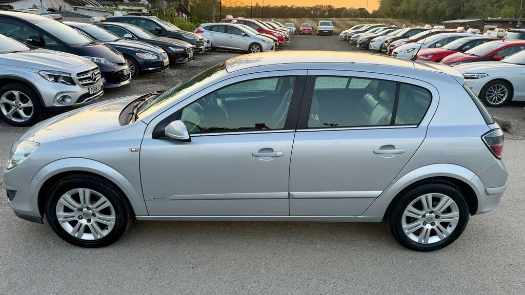 Vauxhall Astra Hatchback Blue #9