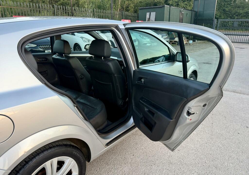 Vauxhall Astra Hatchback Blue #28
