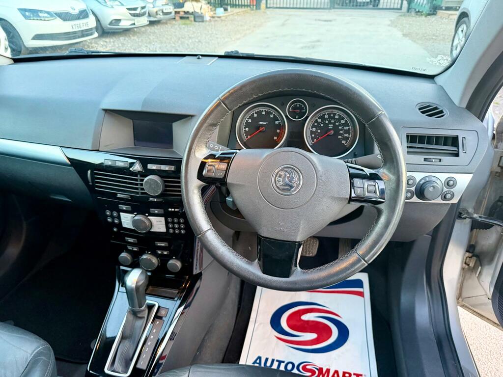 Vauxhall Astra Hatchback Blue #37