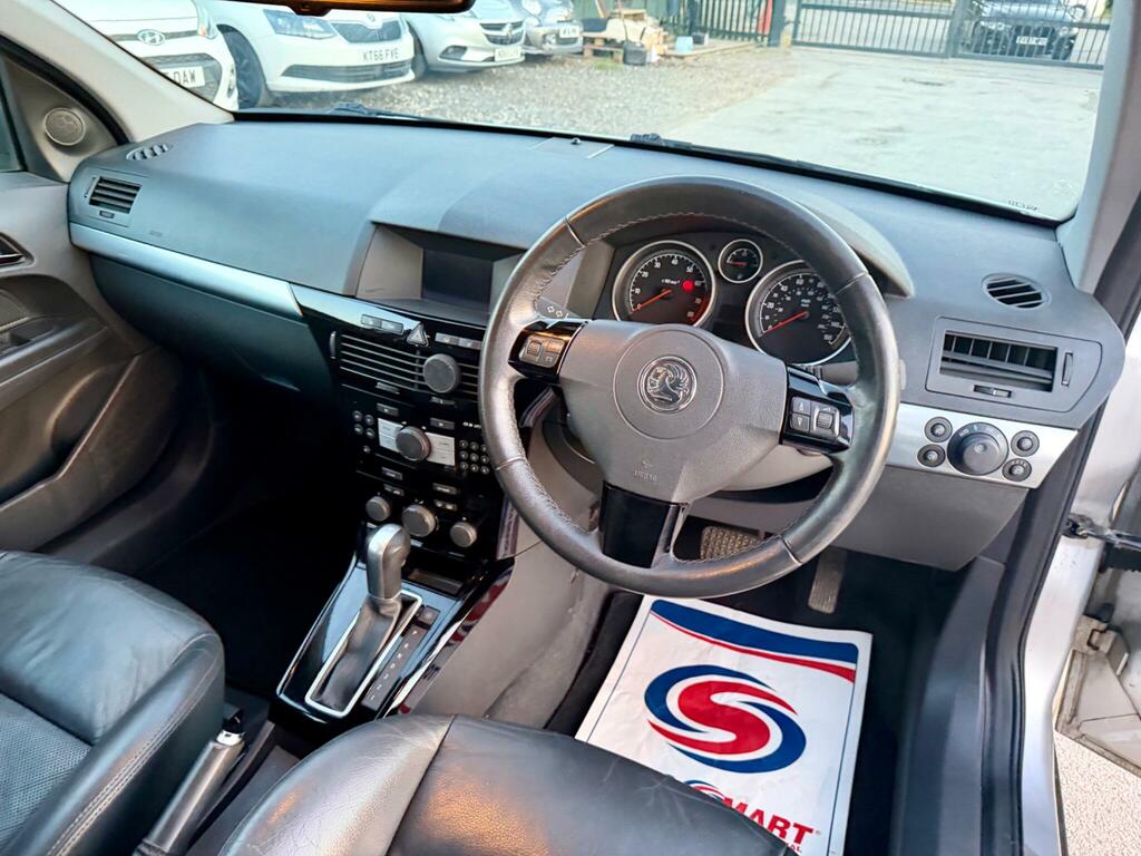 Vauxhall Astra Hatchback Blue #16