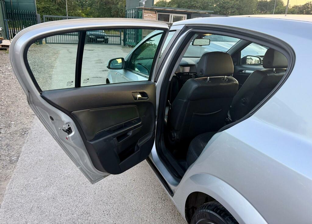 Vauxhall Astra Hatchback Blue #27