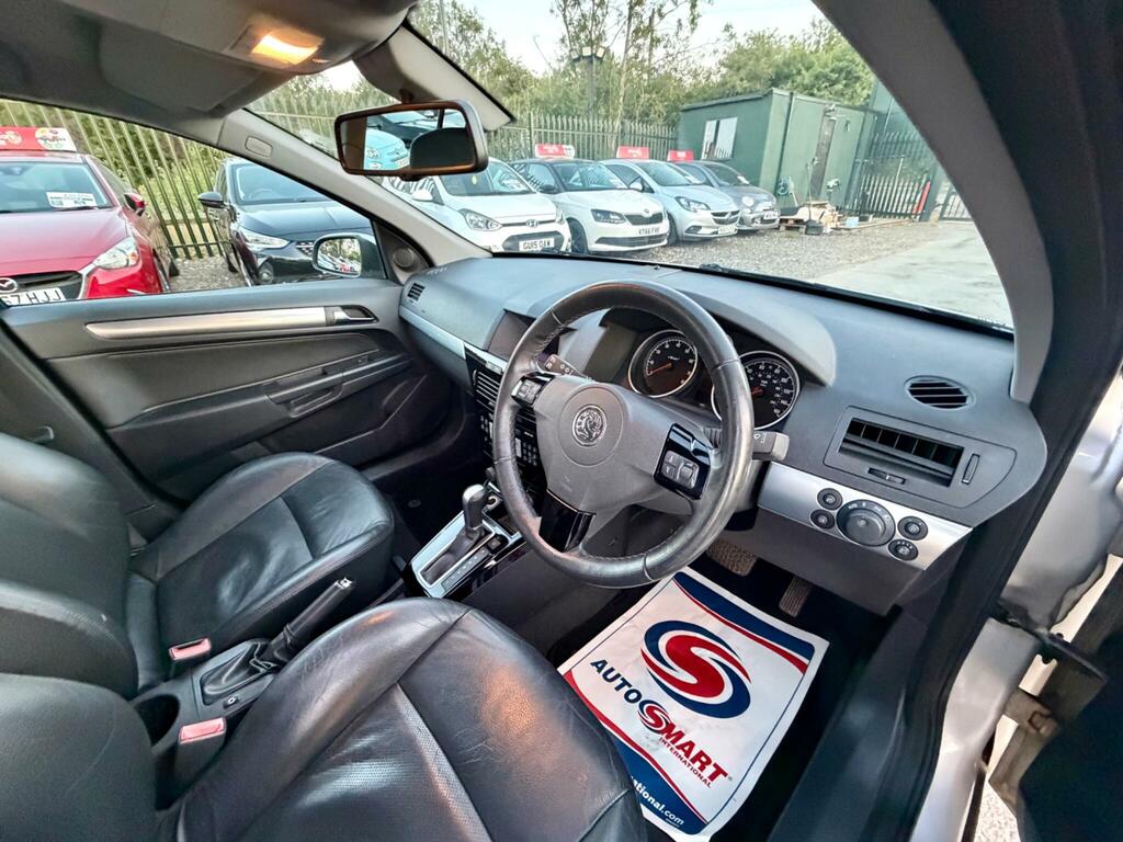 Vauxhall Astra Hatchback Blue #17
