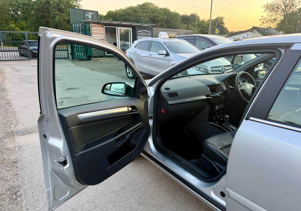 Vauxhall Astra Hatchback Blue #26