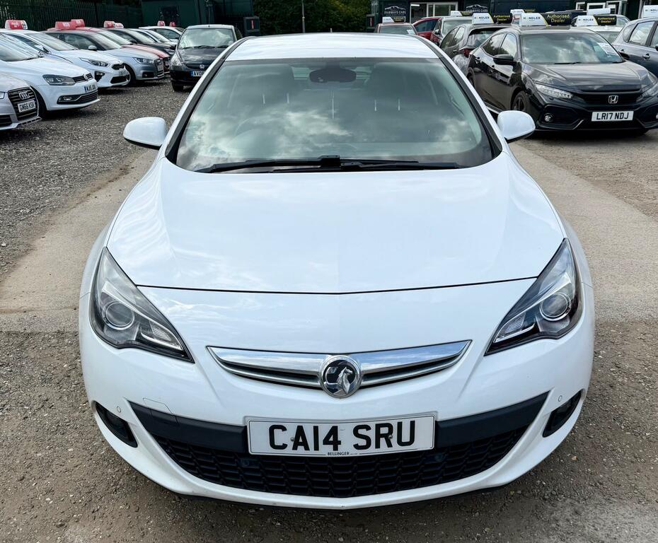 Vauxhall Astra GTC Sri White #6