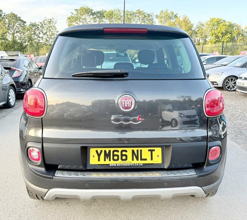Fiat 500L Lounge Red #12