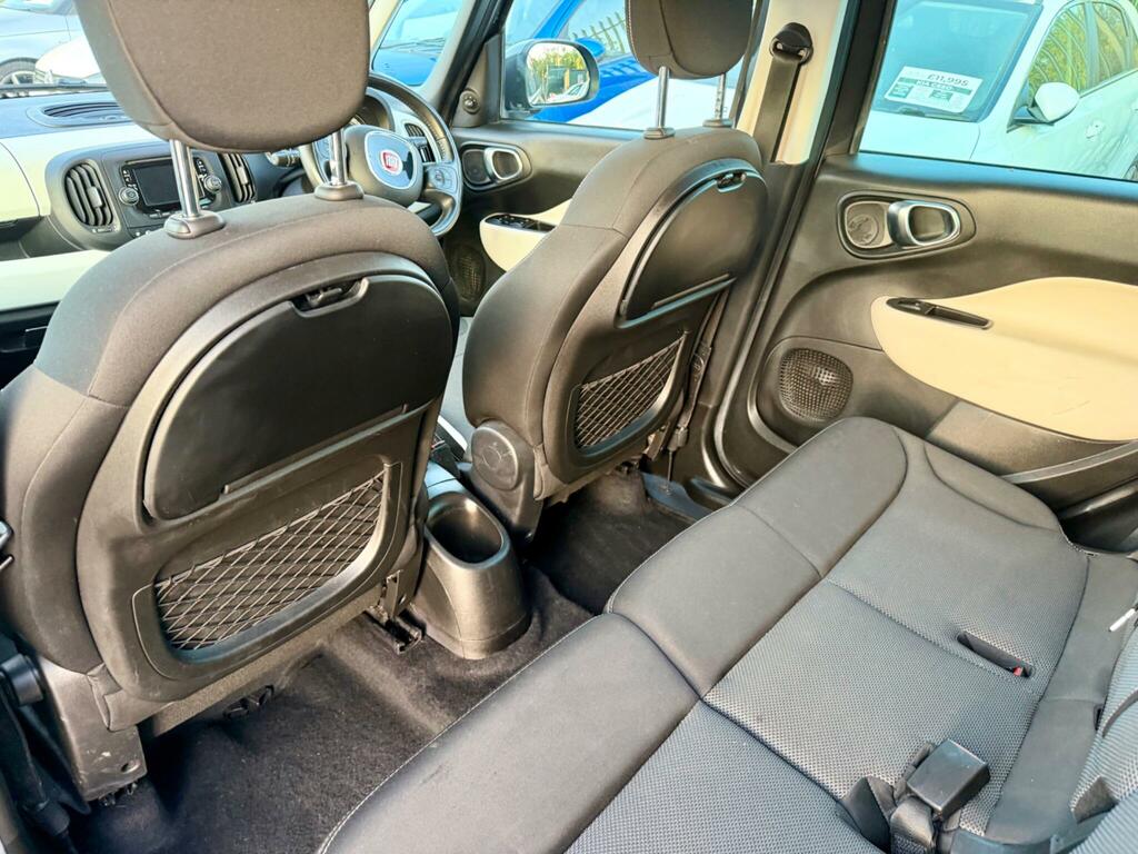 Fiat 500L Lounge Red #23