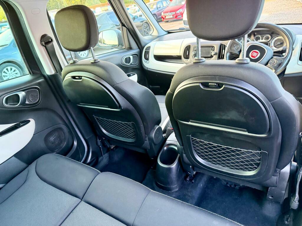 Fiat 500L Lounge Red #20