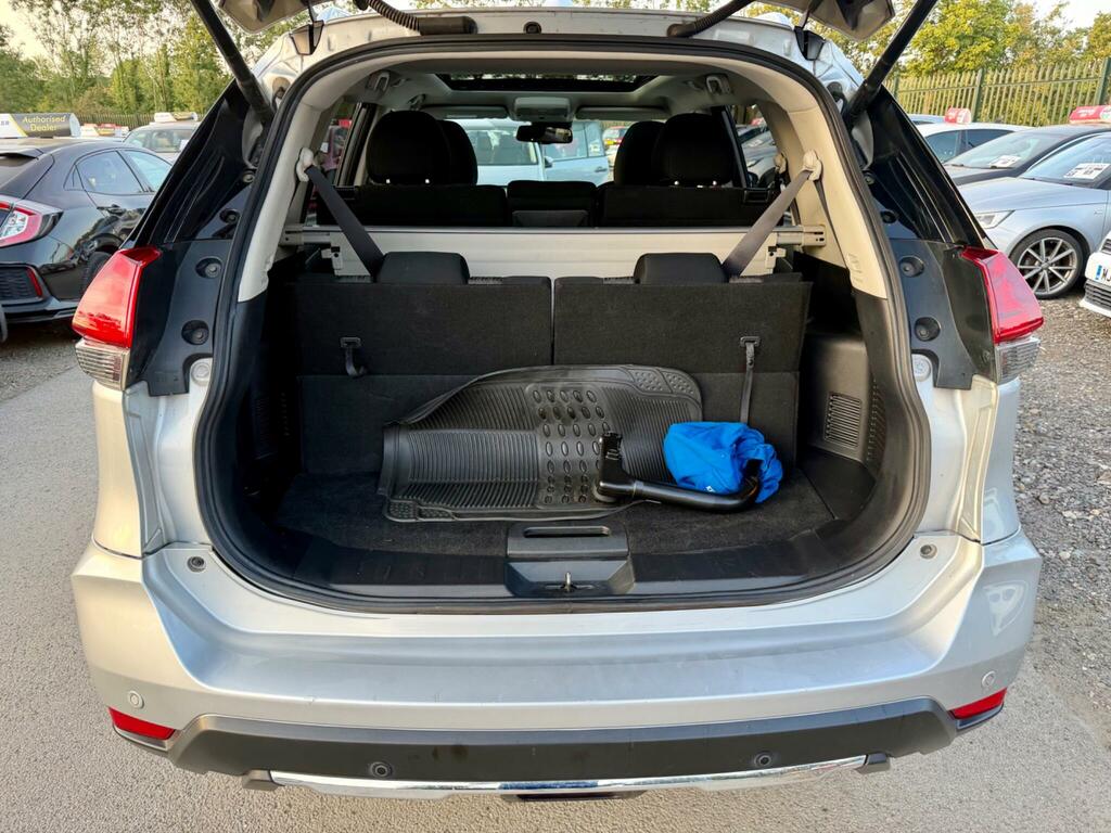 Nissan X-Trail Tekna Silver #43