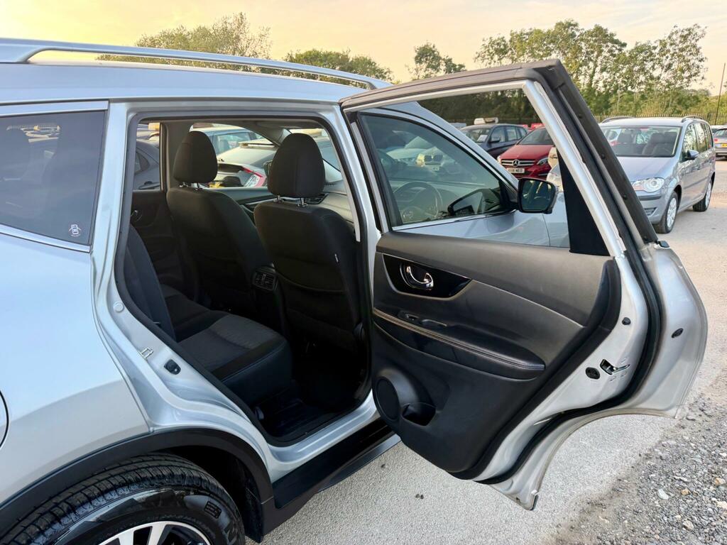 Nissan X-Trail Tekna Silver #30
