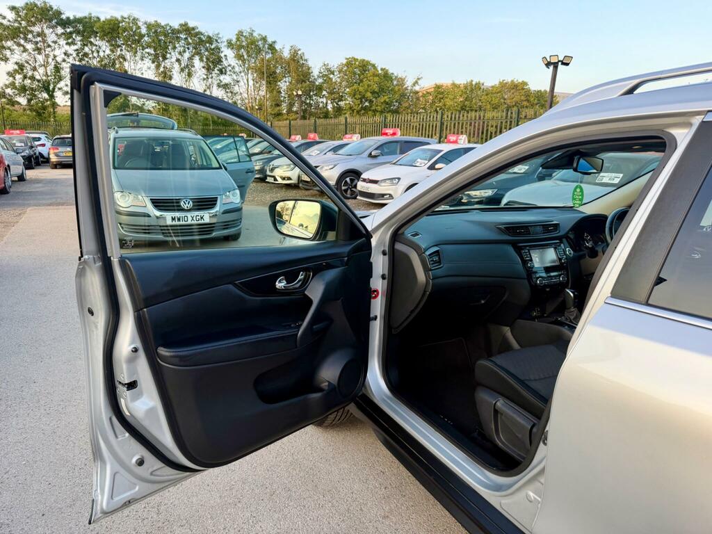 Nissan X-Trail Tekna Silver #28
