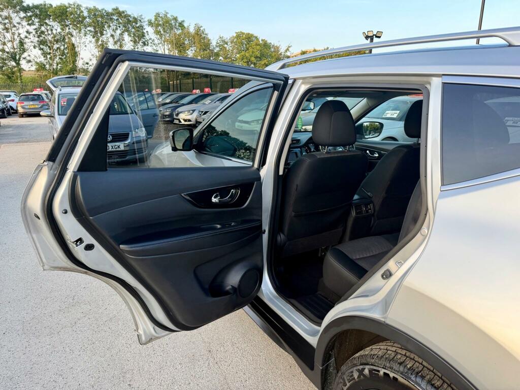 Nissan X-Trail Tekna Silver #29
