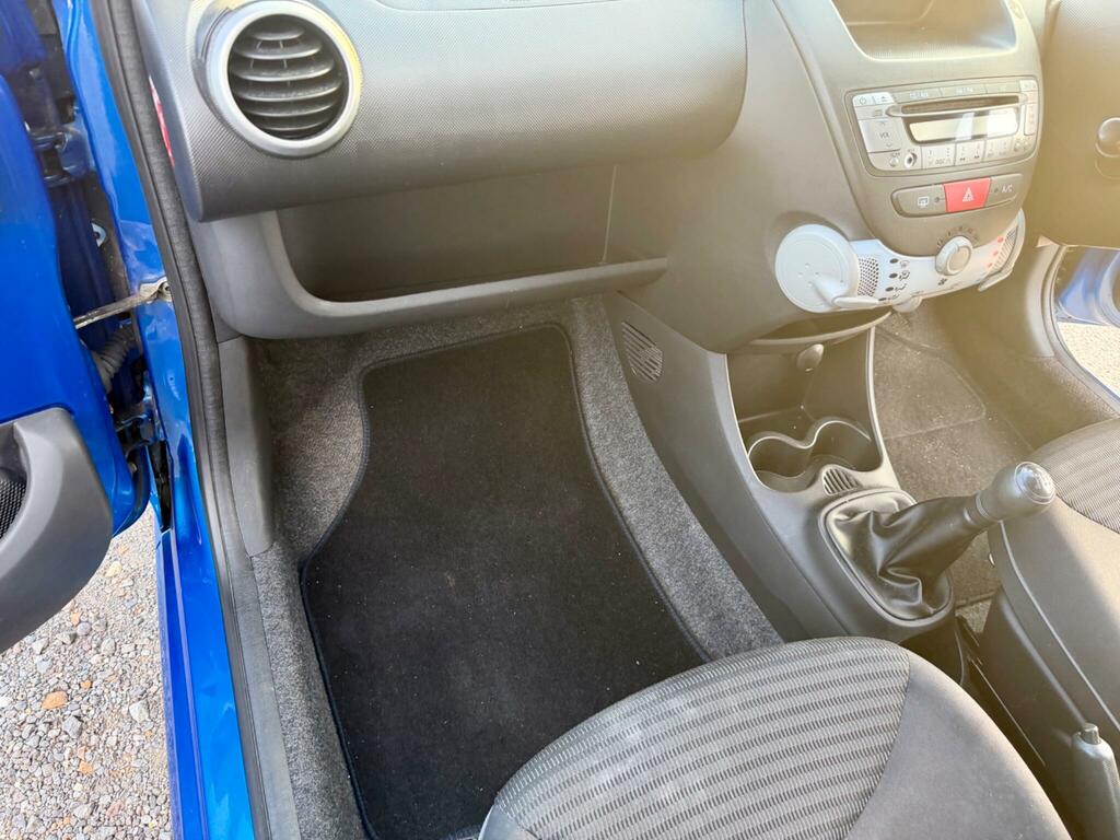 Peugeot 107 Black #43
