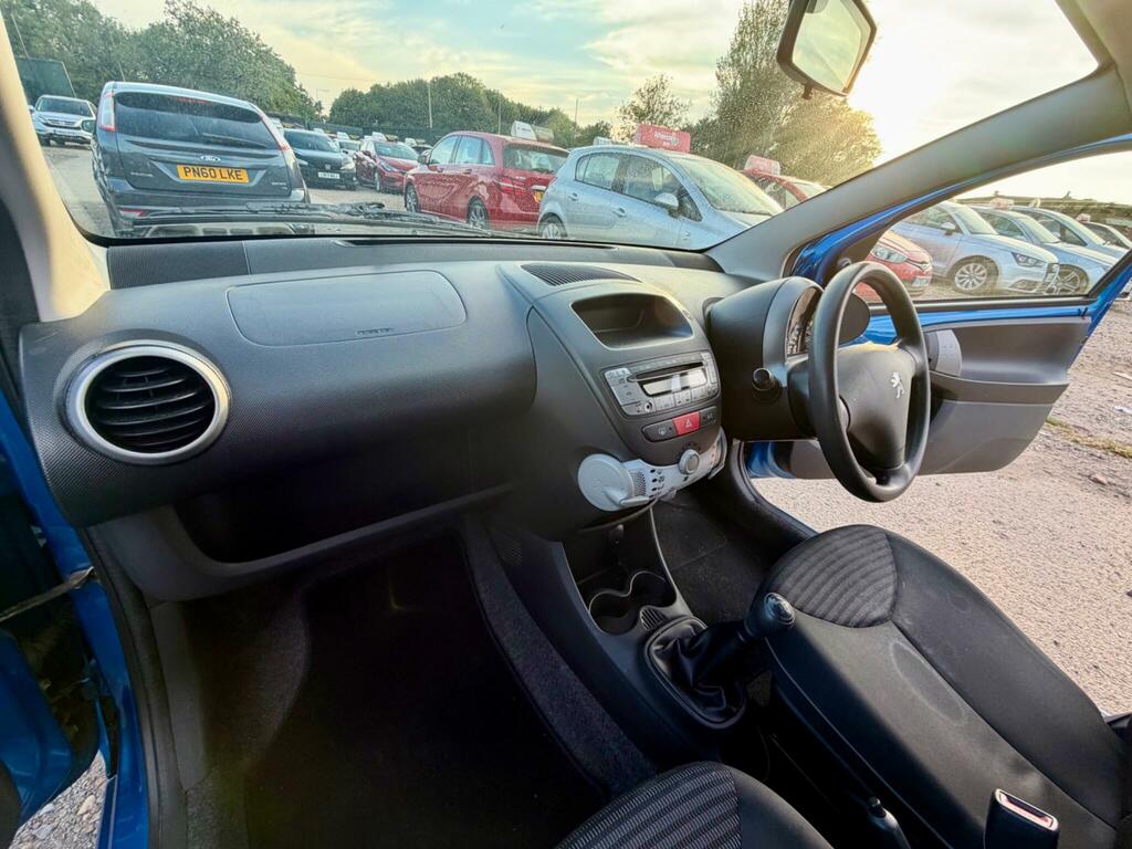 Peugeot 107 Black #20