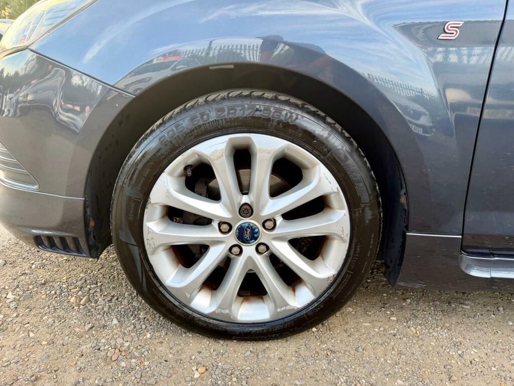 Ford Focus Zetec 5-Door Silver #29