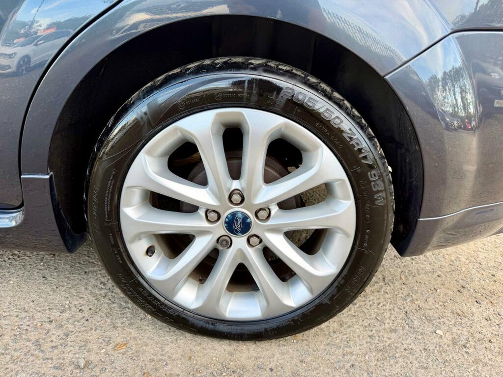 Ford Focus Zetec 5-Door Silver #32