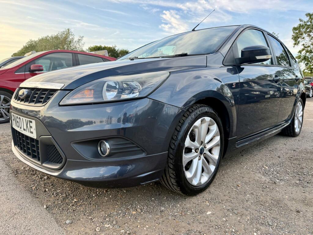 Ford Focus Zetec 5-Door Silver #7