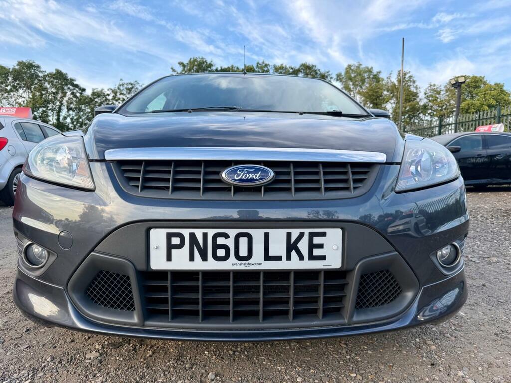 Ford Focus Zetec 5-Door Silver #6