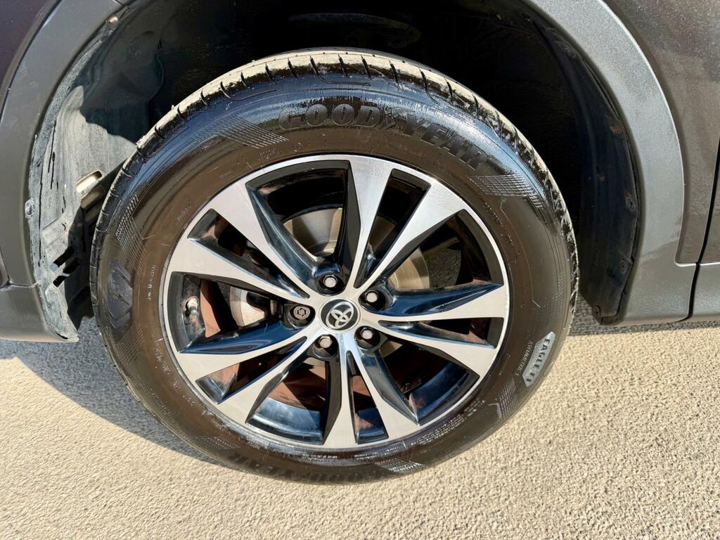 Toyota Rav 4 2L Invincible Grey #31
