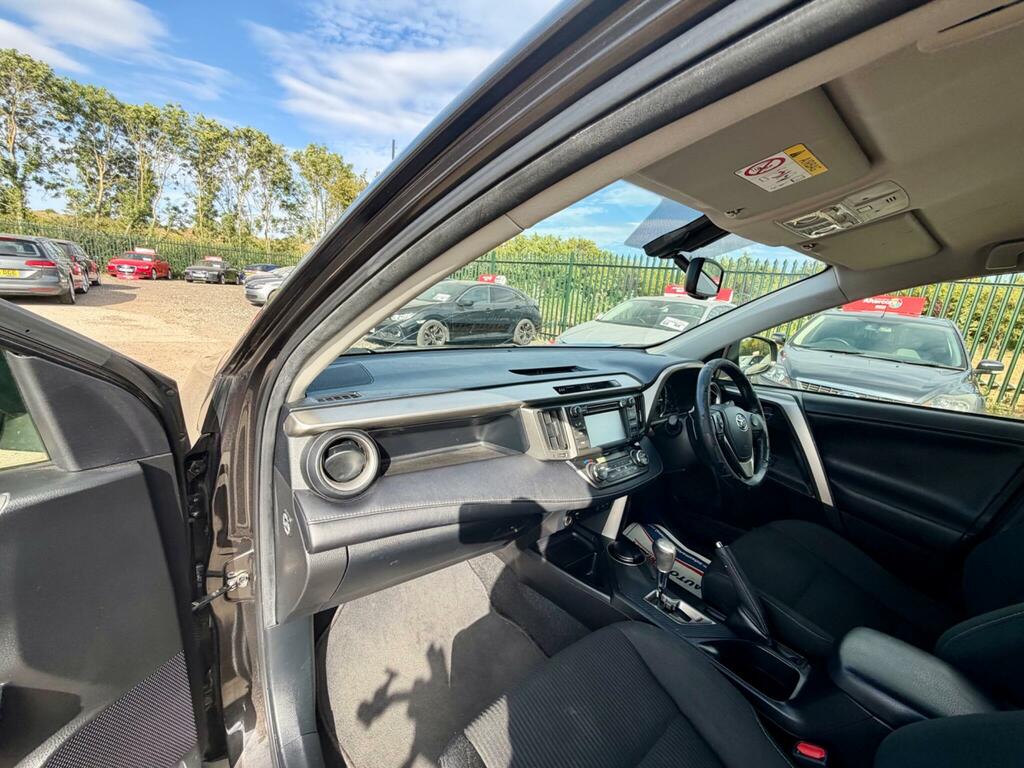 Toyota Rav 4 2L Invincible Grey #17