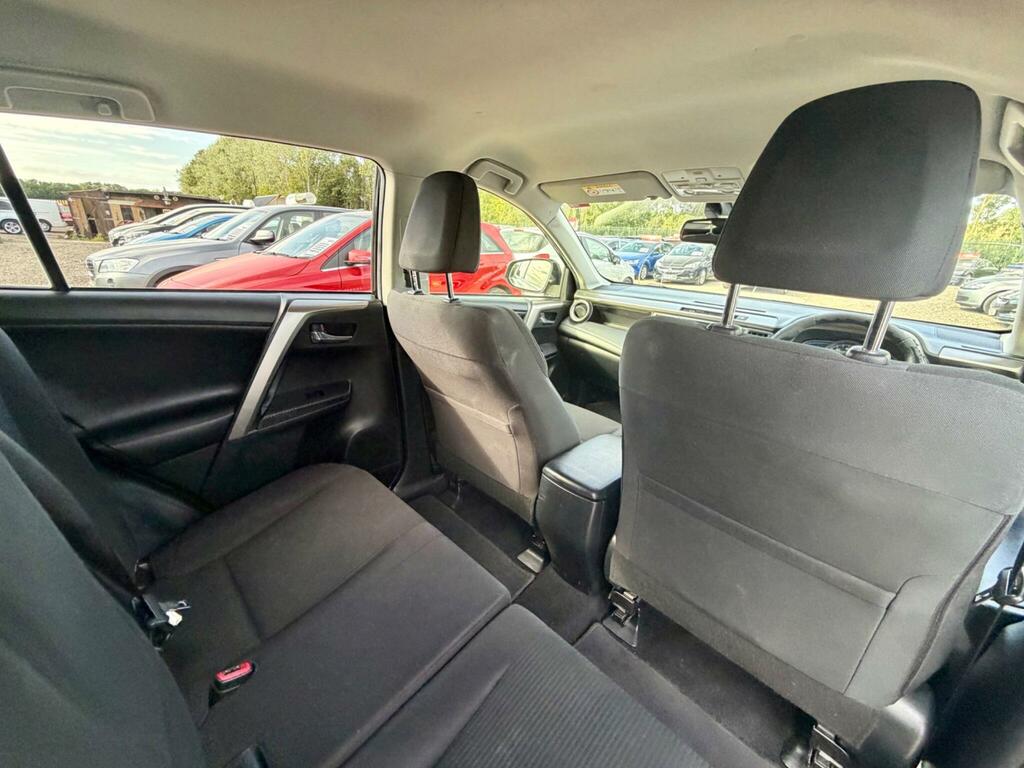 Toyota Rav 4 2L Invincible Grey #23
