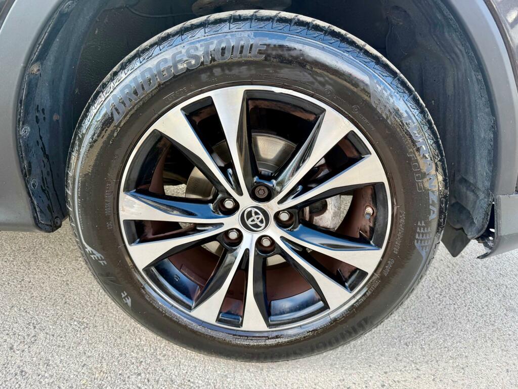 Toyota Rav 4 2L Invincible Grey #32