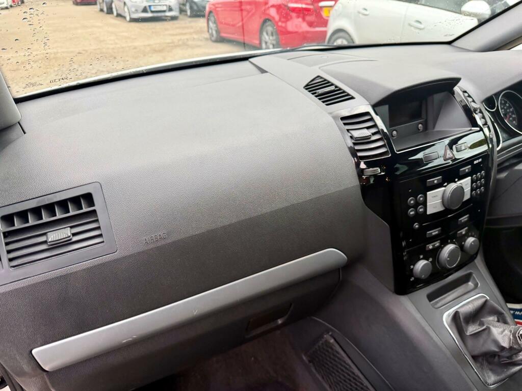 Vauxhall Zafira Exclusiv Grey #24