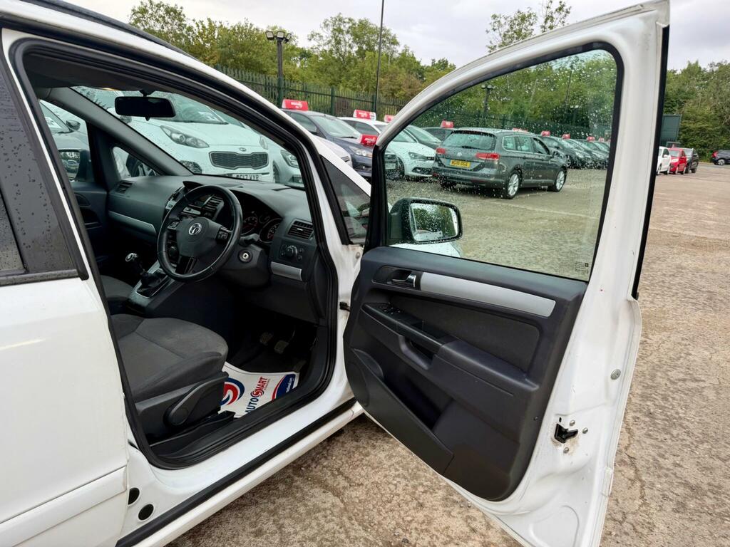 Vauxhall Zafira Exclusiv Grey #33