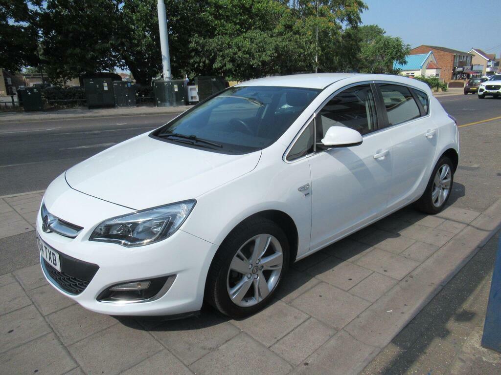 Vauxhall Astra 1.4 16V Sri Euro 5 HK64TXD White #2