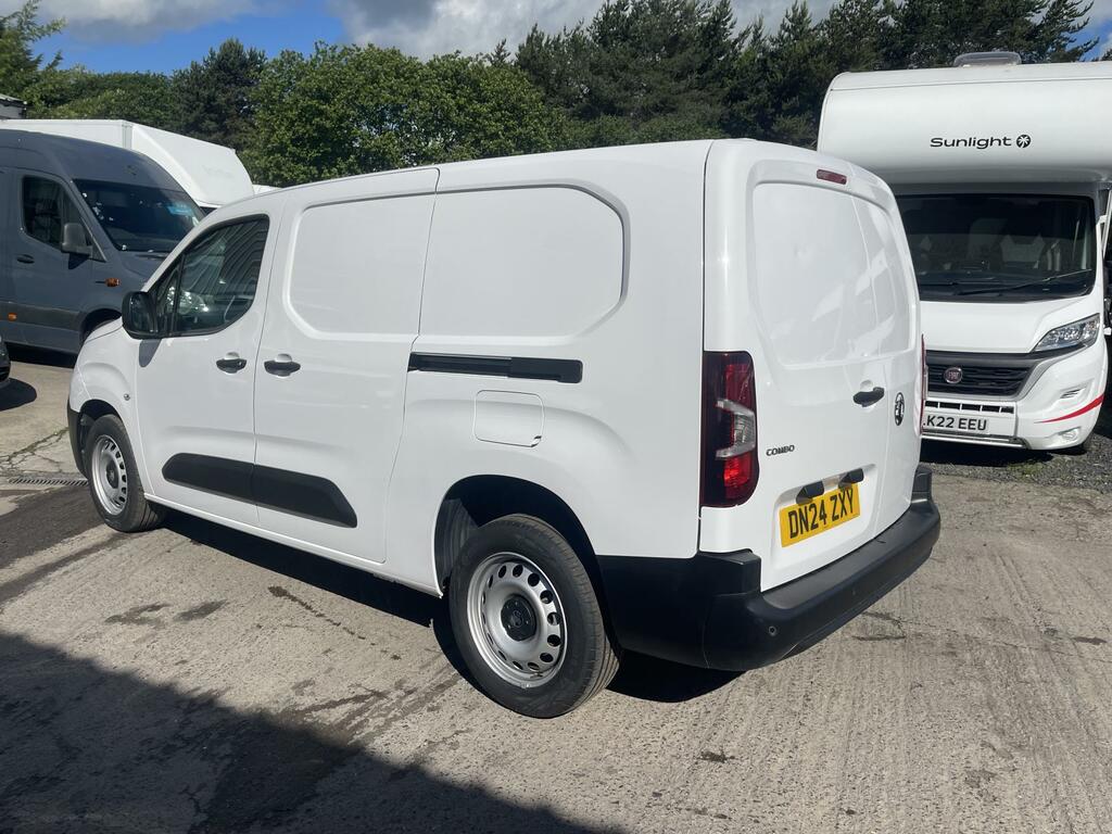 Vauxhall Combo 1.5 Turbo D 2300 Prime XL Crew Van Double Cab 6Dr DN24ZXY White #5