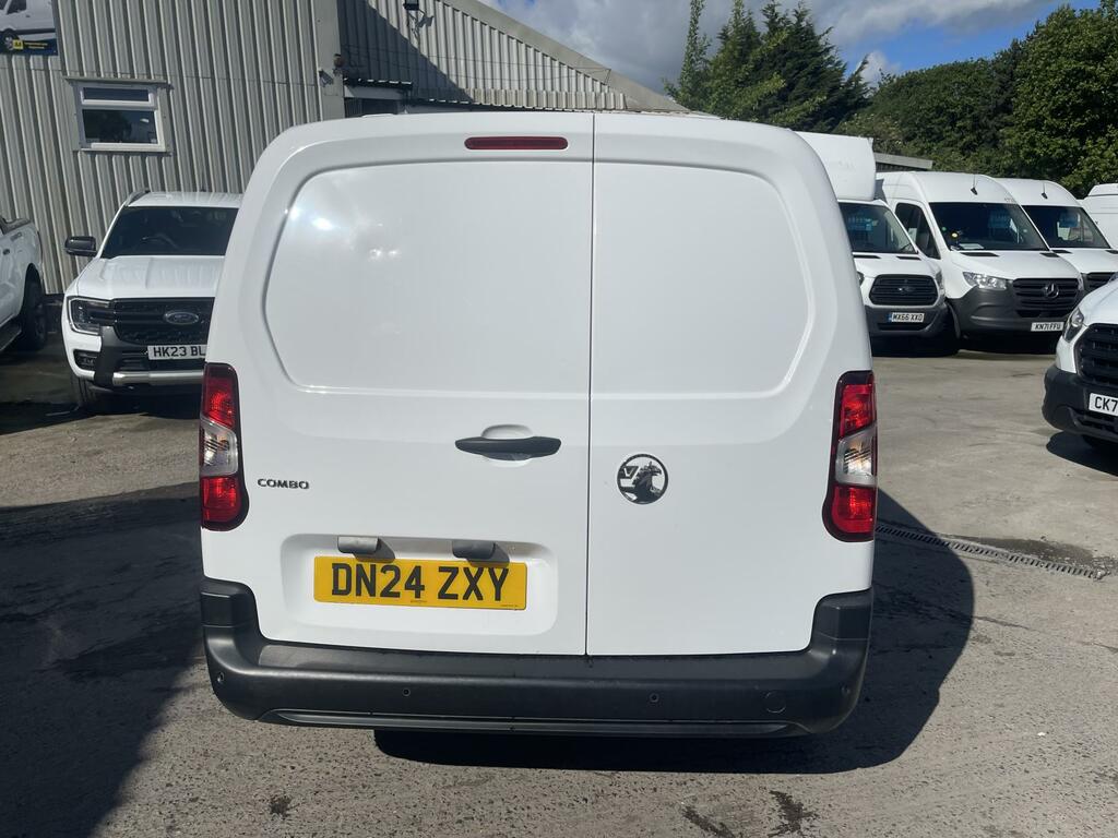 Vauxhall Combo 1.5 Turbo D 2300 Prime XL Crew Van Double Cab 6Dr DN24ZXY White #6