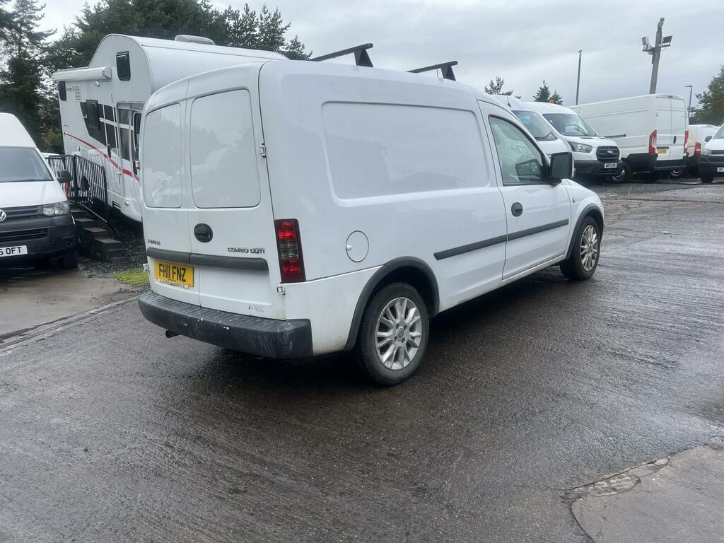 Vauxhall Combo Se White #6