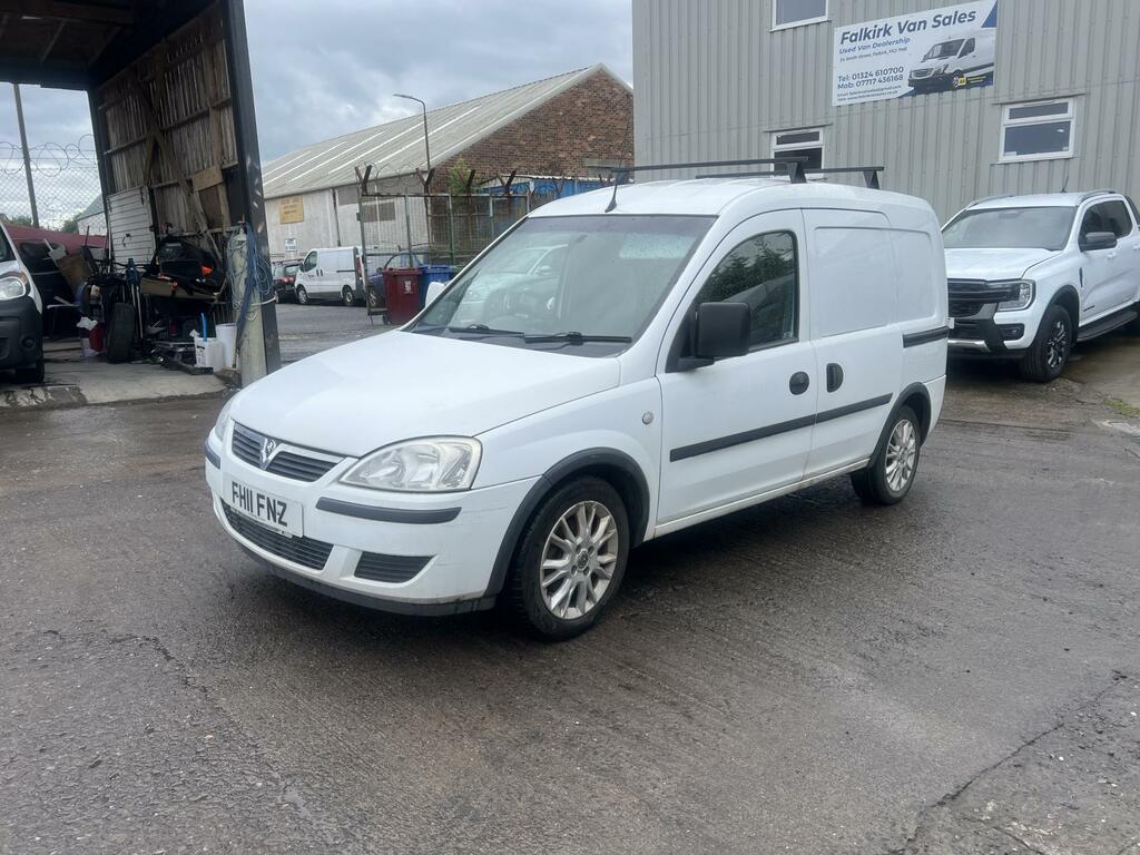Vauxhall Combo Se White #2