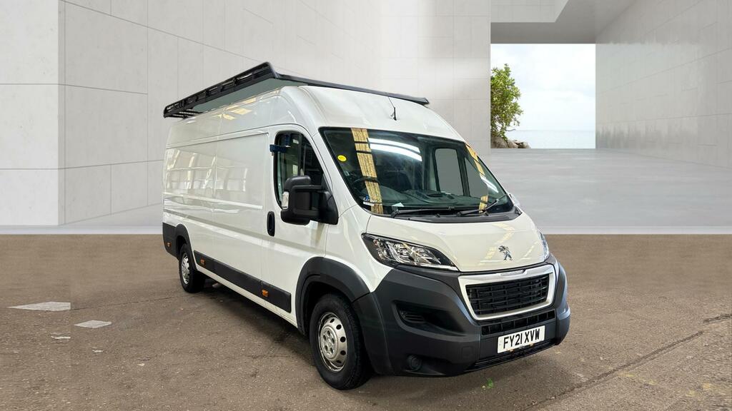 Peugeot Boxer Professional White
